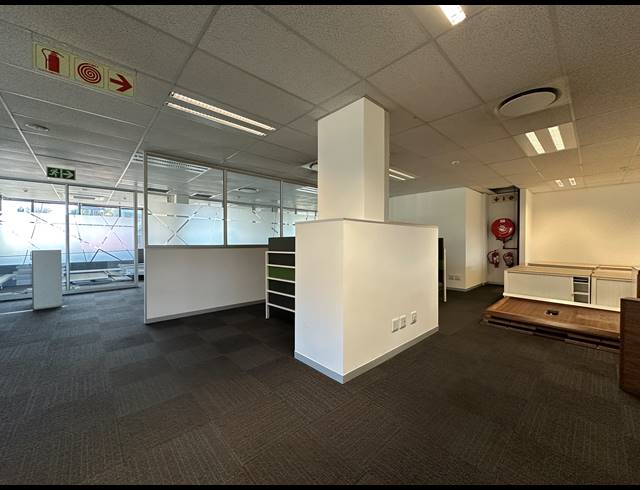 551M² OFFICE TO LET IN SANDTON CENTRAL